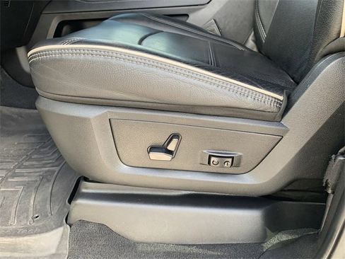 Used 2024 RAM 2500 Limited image 23