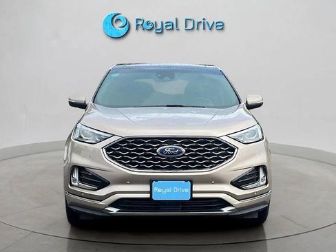 Used 2021 Ford Edge Titanium w/ Equipment Group 301A AWD/4WD image 9
