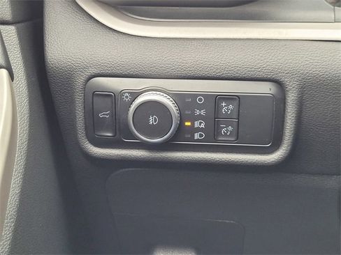 Used 2023 Ford Explorer XLT w/ Equipment Group 202A image 13