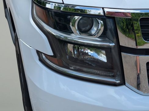 Used 2020 Chevrolet Tahoe LS w/ Enhanced Driver Alert Package RWD image 9