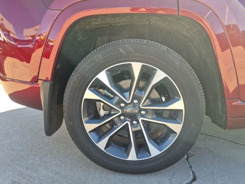 New 2024 Jeep Grand Cherokee Overland w/ Advanced Protech Group III image 15