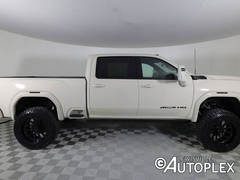 Used 2026 GMC Sierra 2500 AT4X w/ LPO, Black Badging Package AWD/4WD image 4