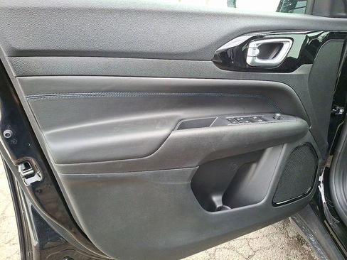 New 2026 Jeep Compass Limited AWD/4WD image 10
