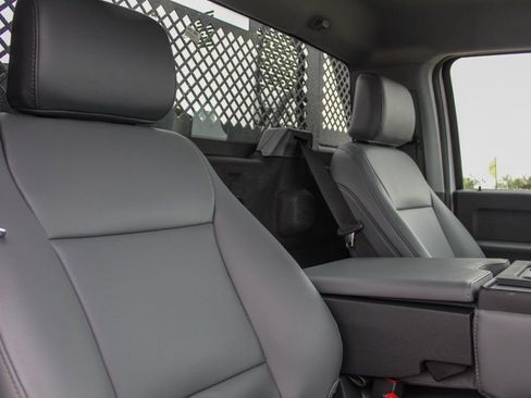 New 2025 Ford F550 4x4 Regular Cab Super Duty image 24