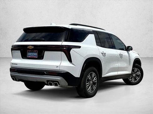 Certified 2024 Chevrolet Traverse LT image 2