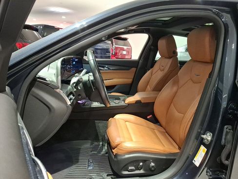 Certified 2025 Cadillac CT5 Premium Luxury w/ Platinum Package AWD/4WD image 17