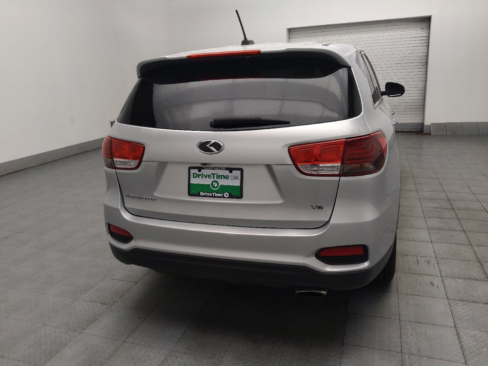 Used 2019 Kia Sorento FWD V6 image 7