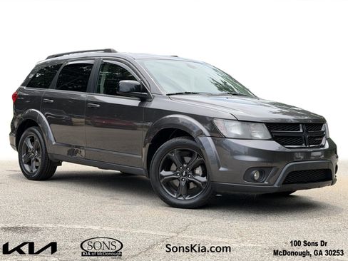 Used 2019 Dodge Journey SE w/ Connectivity Group FWD image 1