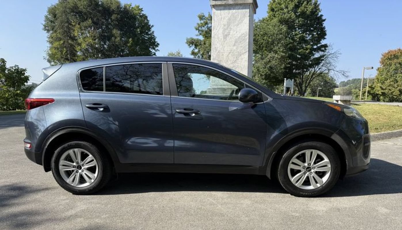 Used 2017 Kia Sportage LX FWD image 6