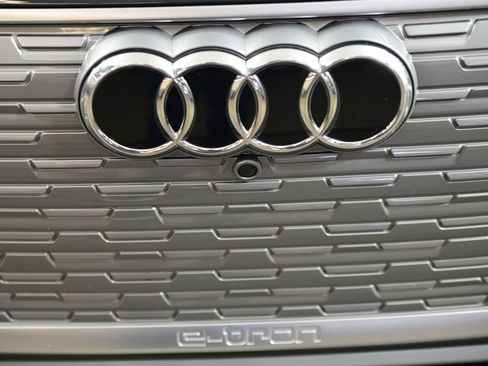 Certified 2023 Audi Q4 e-tron Premium Plus w/ Premium Plus image 14