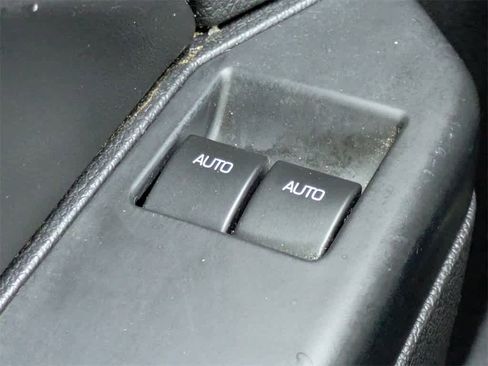 Used 2014 Ford Mustang V6 image 23