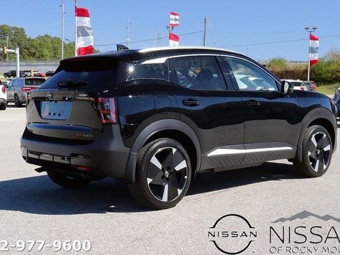 New 2025 Nissan Kicks SR image 5