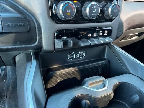 Used 2022 RAM 2500 Big Horn w/ Level 1 Equipment Group AWD/4WD image 28