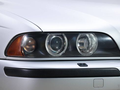 Used 2003 BMW M5 image 12