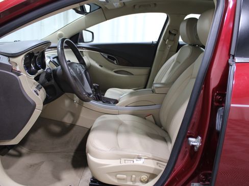 Used 2011 Buick LaCrosse CXL w/ Driver Confidence Package image 3