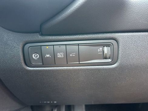 New 2025 Chevrolet Equinox EV LT image 23