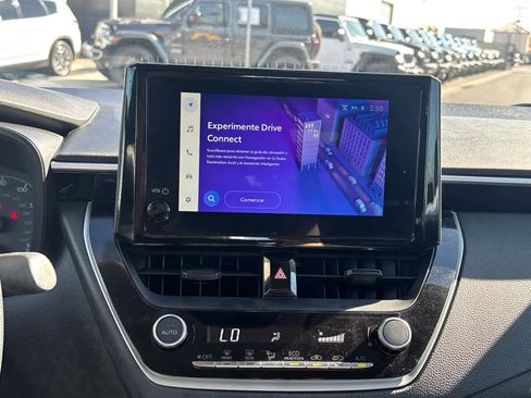 Used 2025 Toyota Corolla LE image 24