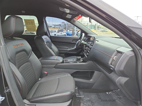 Certified 2023 Nissan Pathfinder Rock Creek image 15