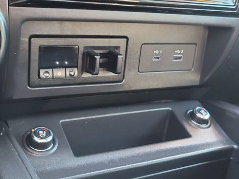 Used 2024 Nissan Titan PRO-4X w/ Pro-4x Convenience Package image 23