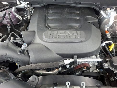 Used 2024 RAM 2500 Tradesman w/ Chrome Appearance Group image 27