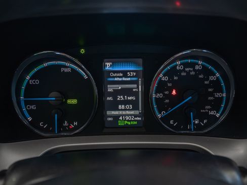 Used 2018 Toyota RAV4 Limited w/ Advanced Technology Package AWD/4WD image 10
