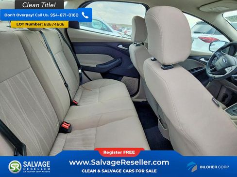 Used 2015 Ford Focus SE FWD image 13