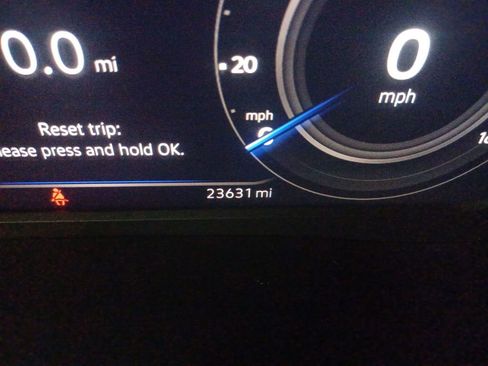 Used 2022 Volkswagen Atlas Cross Sport SE w/ Black Wheel Package image 17