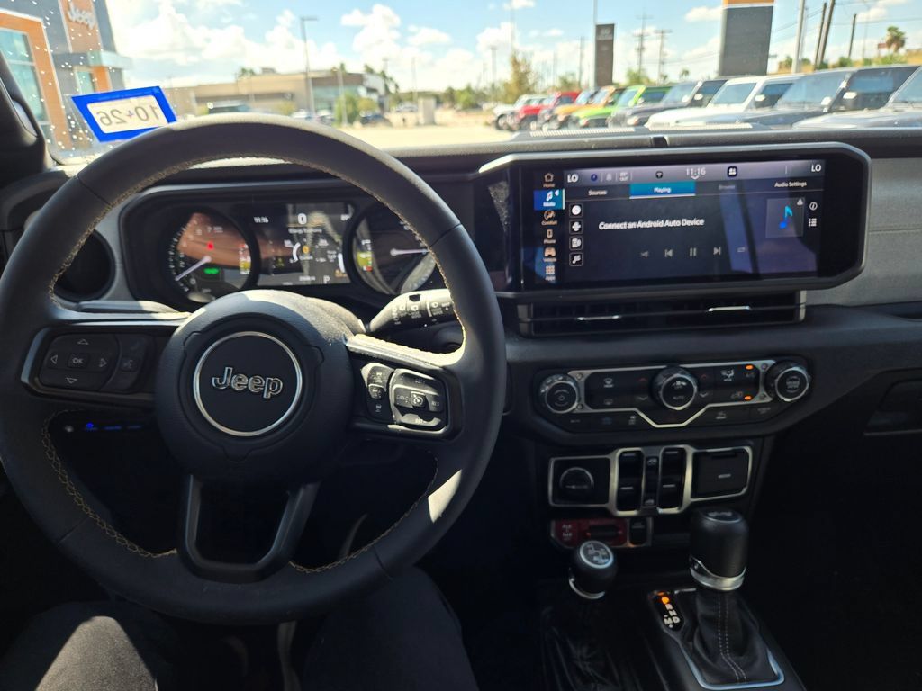 Used 2024 Jeep Wrangler Unlimited AWD/4WD image 10