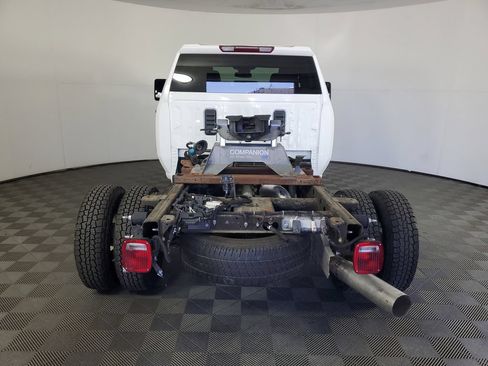 Used 2024 GMC Sierra 3500 Pro w/ Convenience Package AWD/4WD image 5
