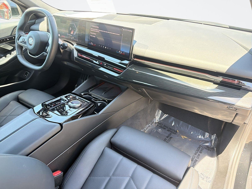 Used 2025 BMW 530i RWD image 31