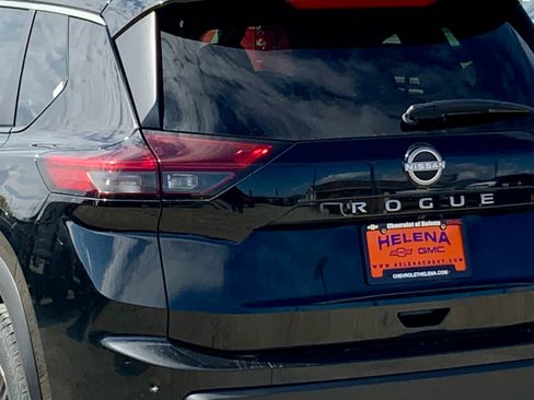 Used 2024 Nissan Rogue S AWD/4WD image 14
