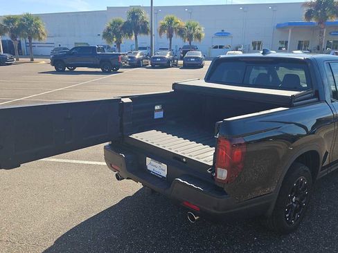 Certified 2022 Honda Ridgeline Black Edition image 21