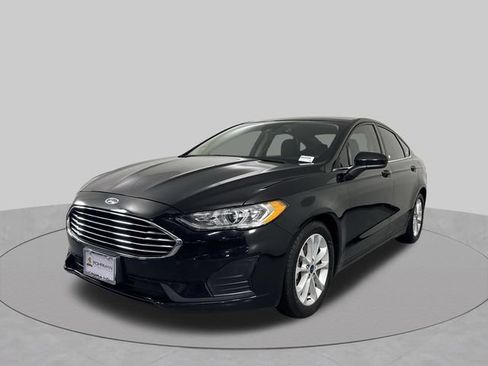 Used 2020 Ford Fusion SE FWD image 1
