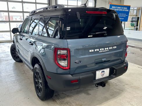 Used 2025 Ford Bronco Sport Badlands image 7