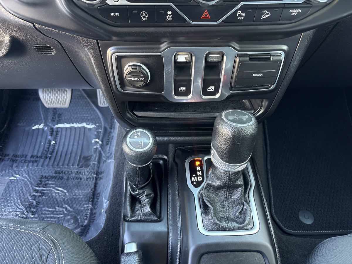 Used 2021 Jeep Wrangler Sport AWD/4WD image 21