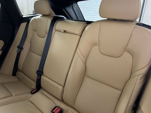 Certified 2023 Volvo XC60 B6 Ultimate w/ Protection Package Premier image 25