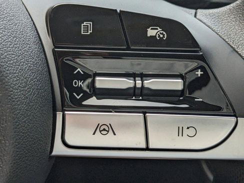 Used 2025 Hyundai Elantra Sport image 23