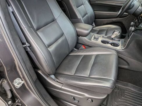 Used 2021 Jeep Grand Cherokee Limited AWD/4WD image 29