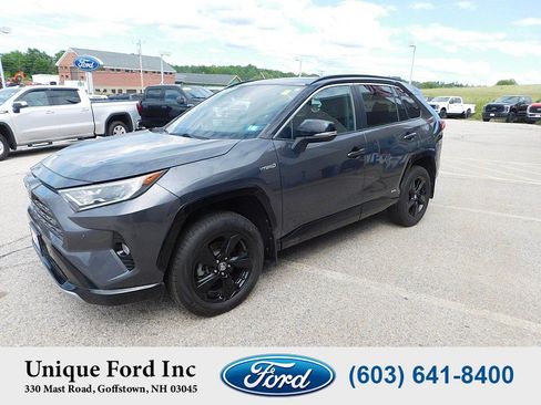 Used 2020 Toyota RAV4 XSE AWD/4WD image 4