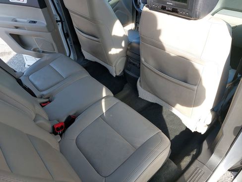 Used 2013 Ford Explorer XLT image 12