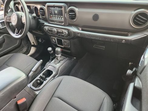 Used 2022 Jeep Wrangler Sport AWD/4WD image 22