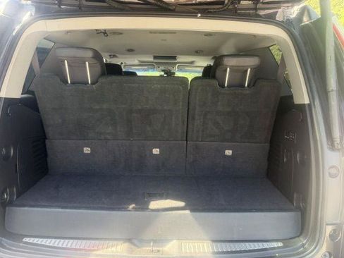 Used 2017 Cadillac Escalade Luxury RWD image 13