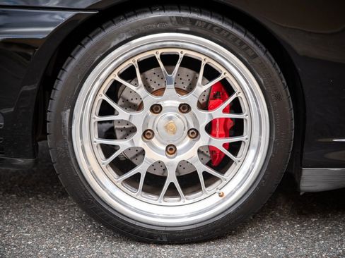 Used 2004 Porsche 911 Carrera 4S image 38