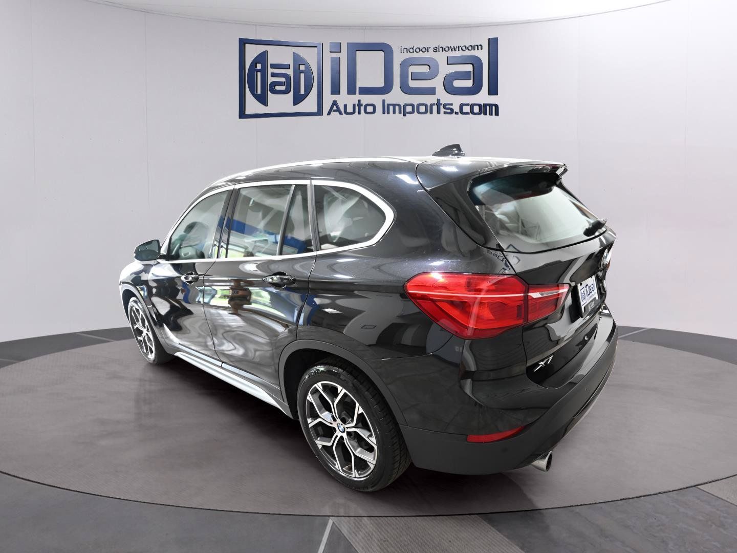 Used 2021 BMW X1 xDrive28i w/ Convenience Package AWD/4WD image 3