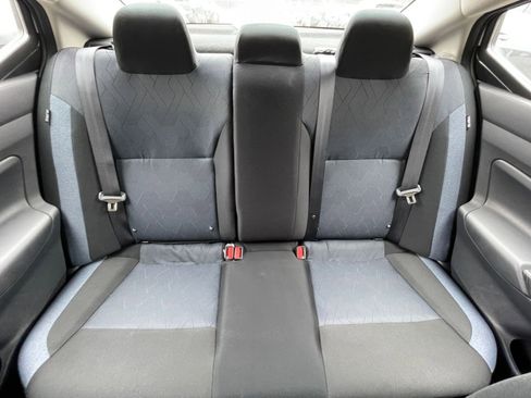 Used 2025 Nissan Versa SV image 37