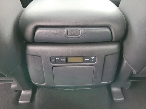 Used 2024 Nissan Armada SL w/ Captain's Chairs Package image 13