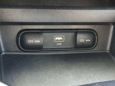 Used 2025 Kia Soul LX FWD image 24
