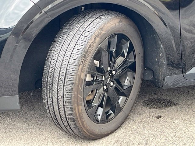 Certified 2024 Kia Carnival SX FWD image 3