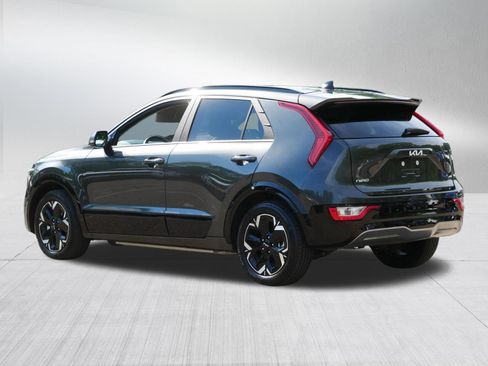 Certified 2024 Kia Niro Wind w/ Wind Preserve Package FWD image 5