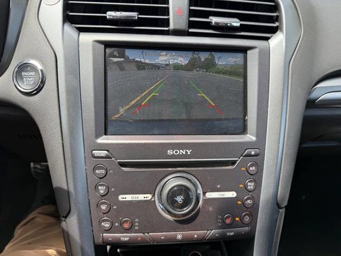 Used 2016 Ford Fusion Titanium FWD image 12